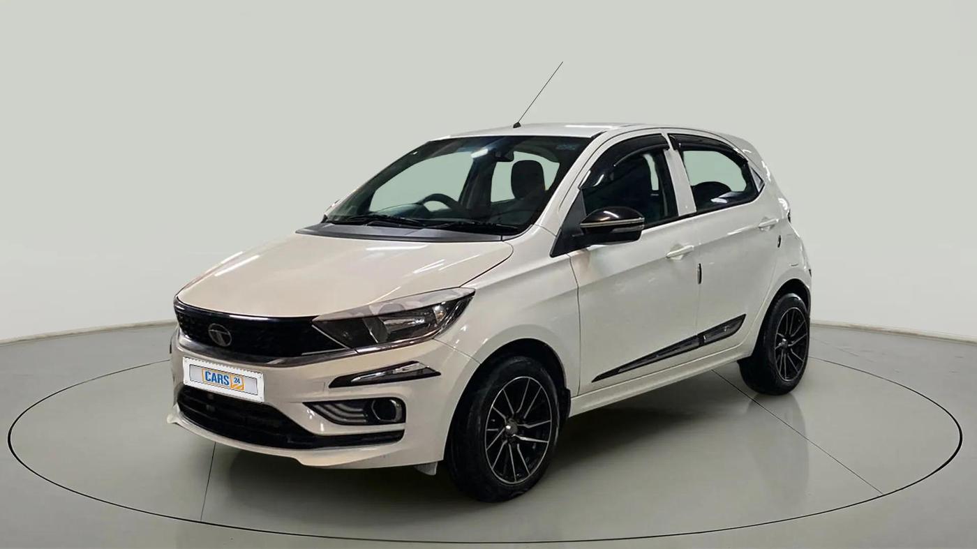 2022 Tata Tiago XT (O) PETROL, Petrol, Manual, 30,809 km, Left Front Diagonal