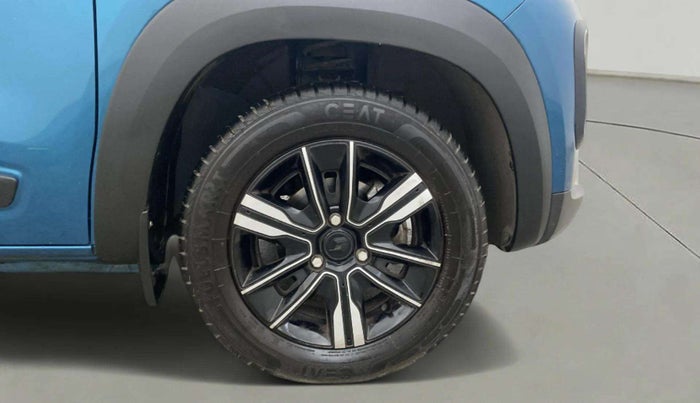 2024 Renault Kwid CLIMBER AMT 1.0, Petrol, Automatic, 2,041 km, Right Front Wheel