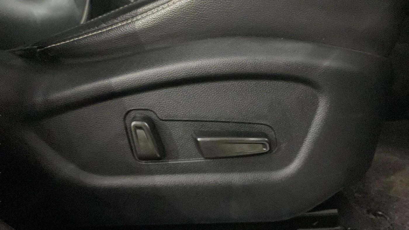 2018 Hyundai Creta SX (O) 1.6 PETROL, Petrol, Manual, 59,145 km, Driver Side Adjustment Panel