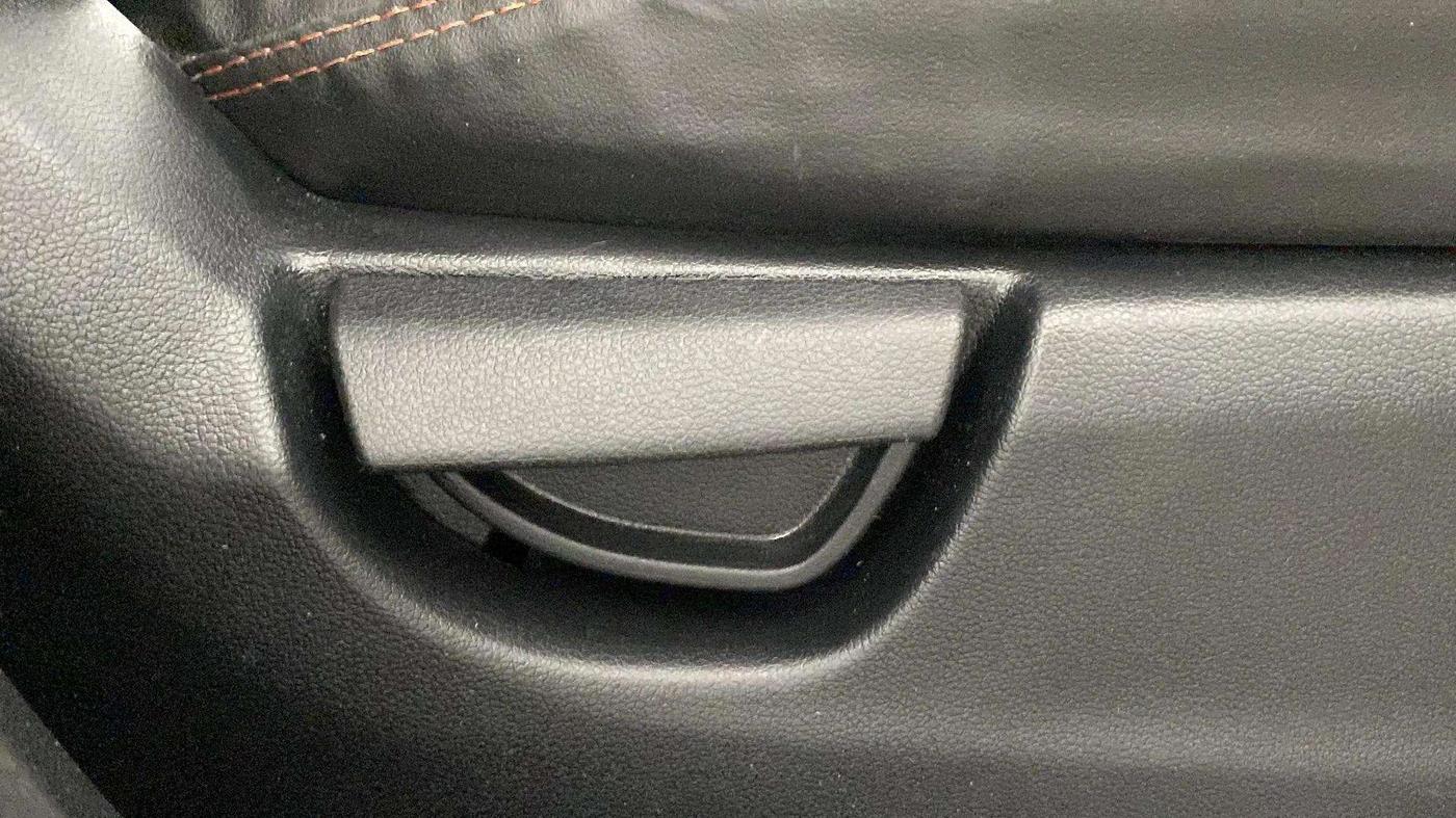2019 Hyundai NEW SANTRO SPORTZ MT, Petrol, Manual, 81,778 km, Driver Side Adjustment Panel
