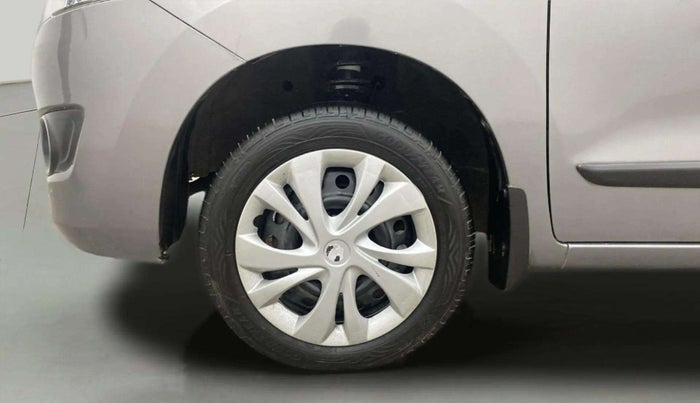 2016 Maruti Wagon R 1.0 VXI AMT, Petrol, Automatic, 43,565 km, Left Front Wheel