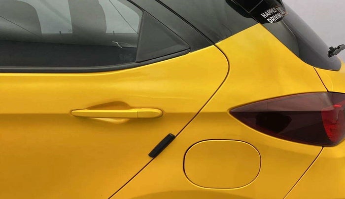2020 Tata Tiago XZ PLUS PETROL, Petrol, Manual, 57,379 km, Left quarter panel - Slightly dented