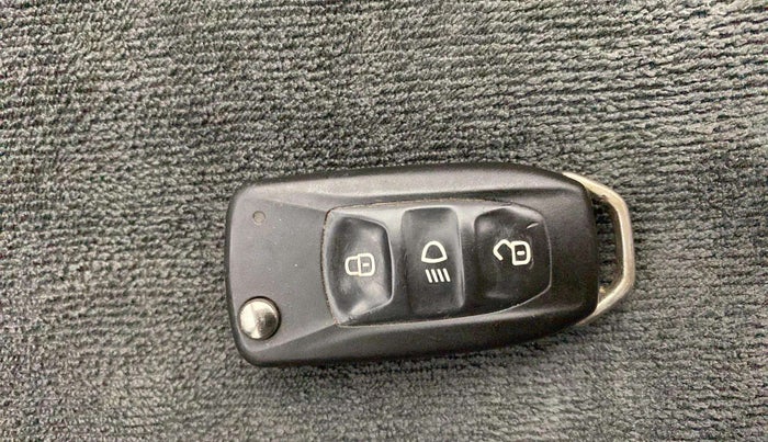 2020 Tata Tiago XZ PLUS PETROL, Petrol, Manual, 57,379 km, Key Close Up
