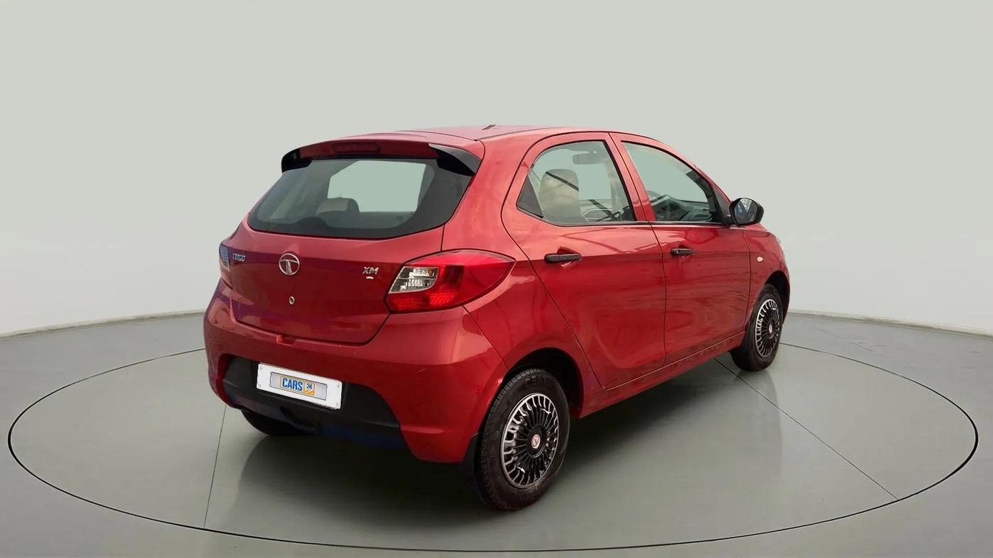 2017 Tata Tiago XM PETROL, Petrol, Manual, 32,321 km, Right Back Diagonal