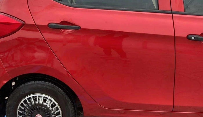 2017 Tata Tiago XM PETROL, Petrol, Manual, 32,296 km, Right rear door - Minor scratches