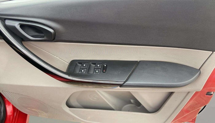 2017 Tata Tiago XM PETROL, Petrol, Manual, 32,296 km, Driver Side Door Panels Control
