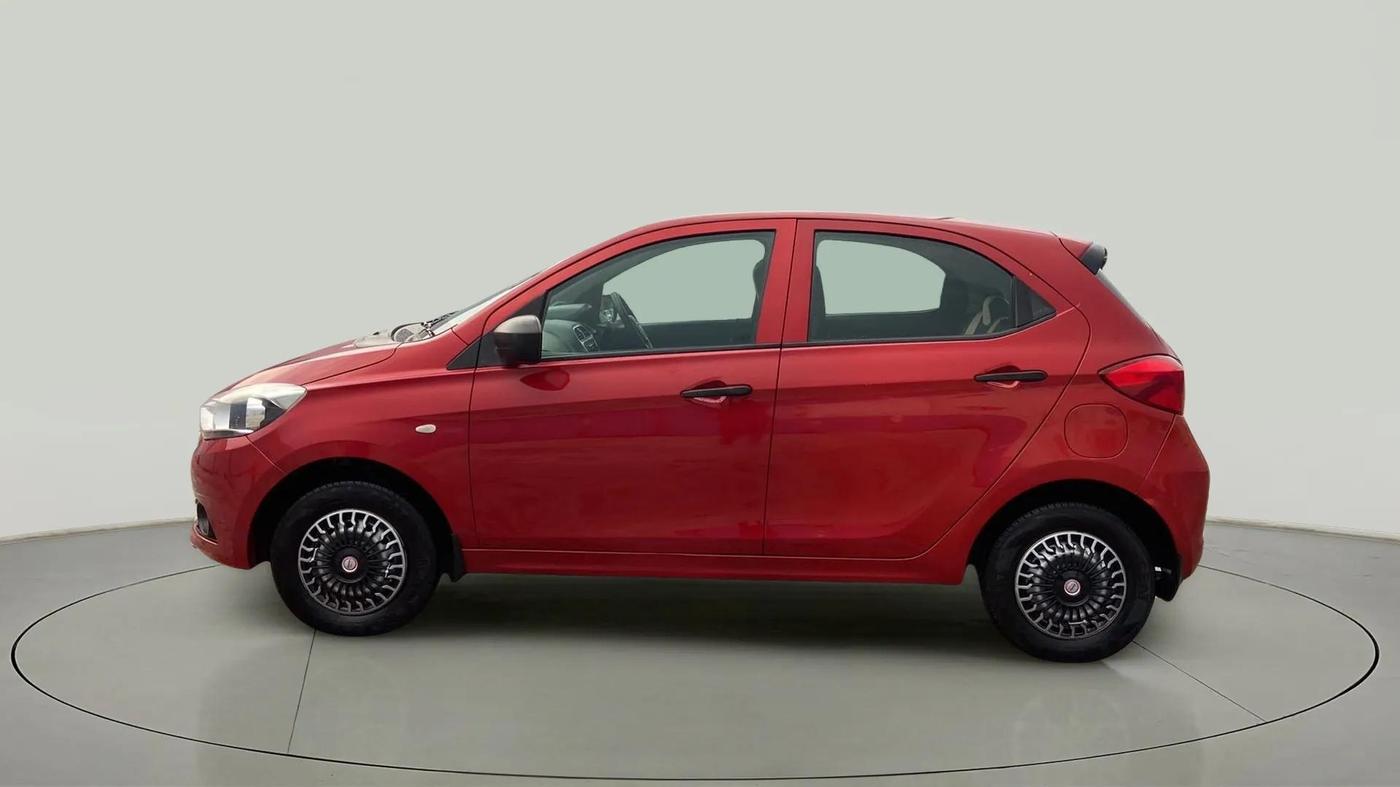 2017 Tata Tiago XM PETROL, Petrol, Manual, 32,321 km, Left Side