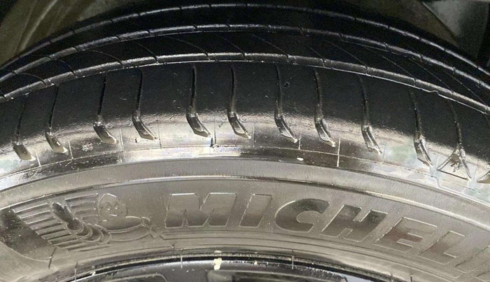 2020 MG HECTOR SHARP 1.5 DCT PETROL, Petrol, Automatic, 41,627 km, Right Front Tyre Tread