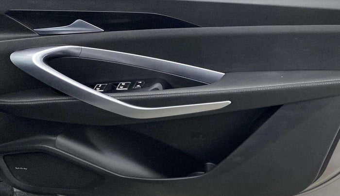 2020 MG HECTOR SHARP 1.5 DCT PETROL, Petrol, Automatic, 41,627 km, Driver Side Door Panels Control
