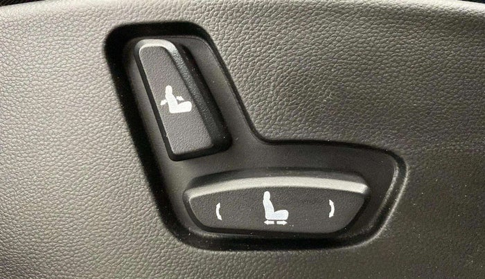 2020 MG HECTOR SHARP 1.5 DCT PETROL, Petrol, Automatic, 41,627 km, Driver Side Adjustment Panel