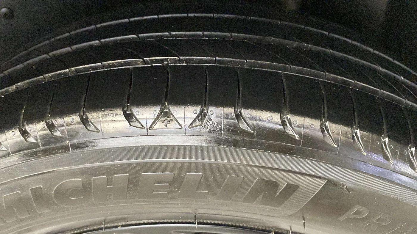 2020 MG HECTOR SHARP 1.5 DCT PETROL, Petrol, Automatic, 41,913 km, Right Rear Tyre Tread