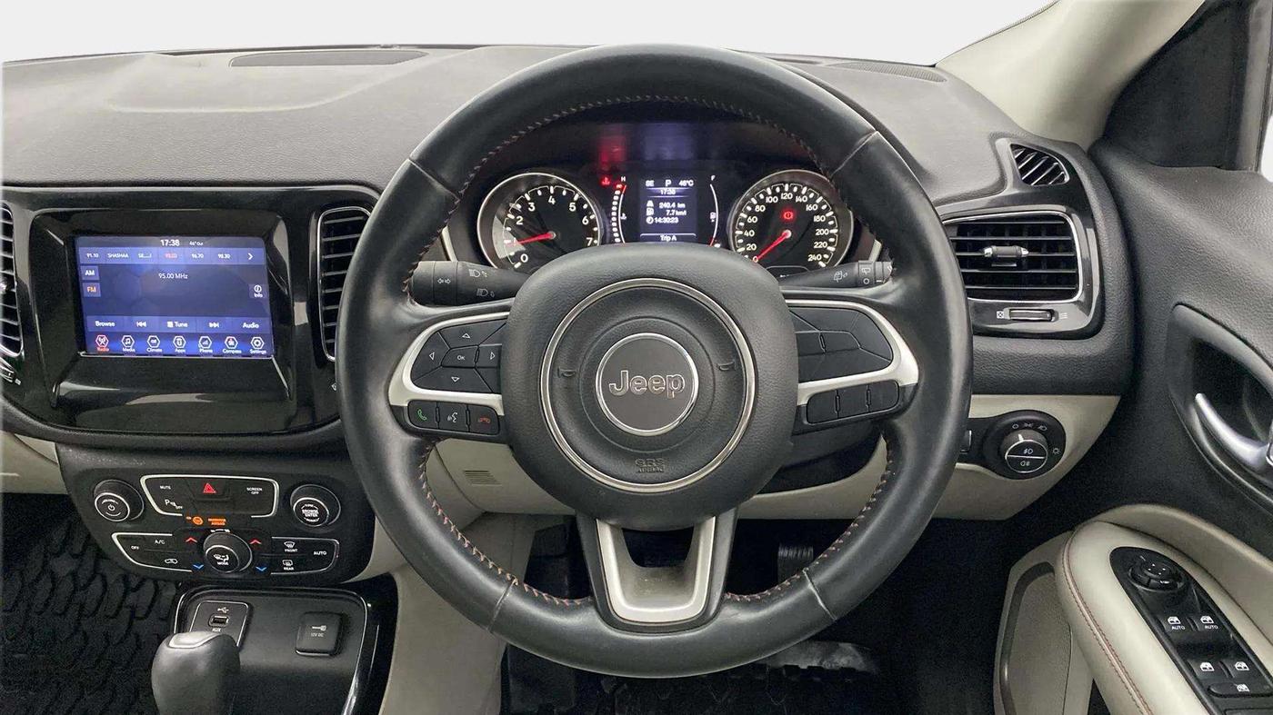 2017 Jeep Compass LIMITED 1.4 PETROL AT, Petrol, Automatic, 78,712 km, Steering Wheel Close Up