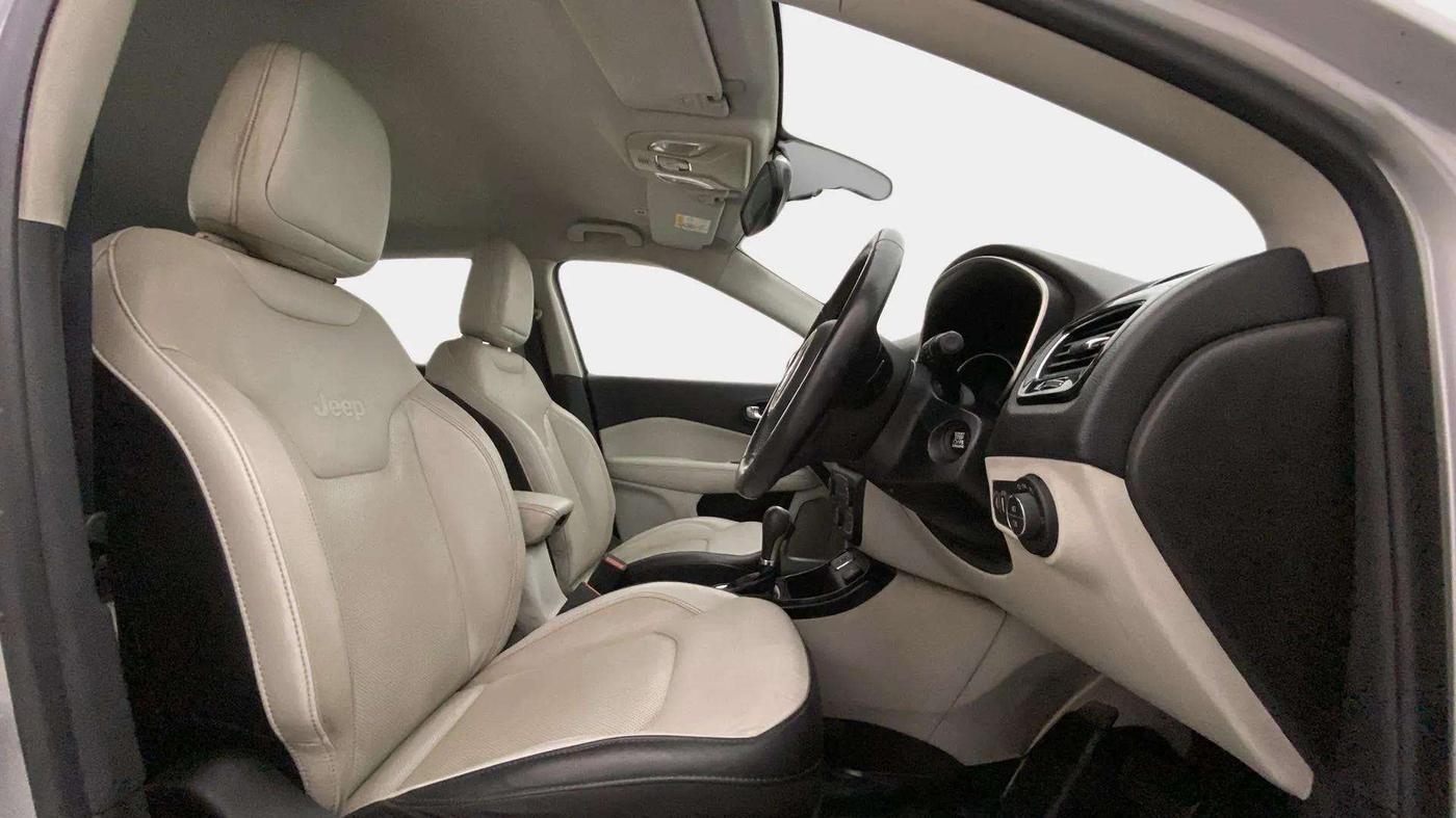2017 Jeep Compass LIMITED 1.4 PETROL AT, Petrol, Automatic, 78,712 km, Right Side Front Door Cabin