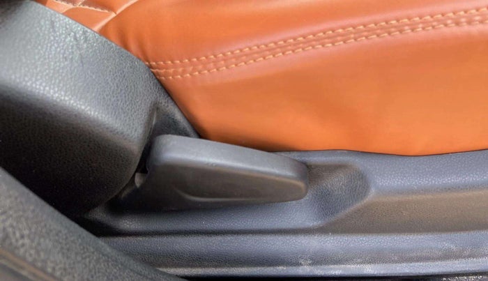 2019 Renault Kwid CLIMBER 1.0 (O), Petrol, Manual, 65,200 km, Driver Side Adjustment Panel