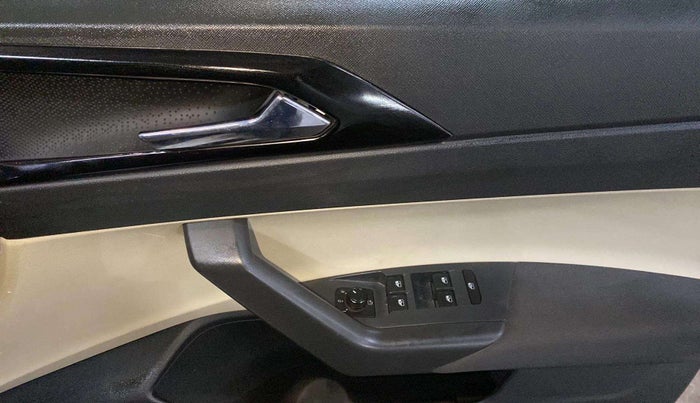2022 Skoda SLAVIA AMBITION 1.0L TSI MT, Petrol, Manual, 44,934 km, Driver Side Door Panels Control