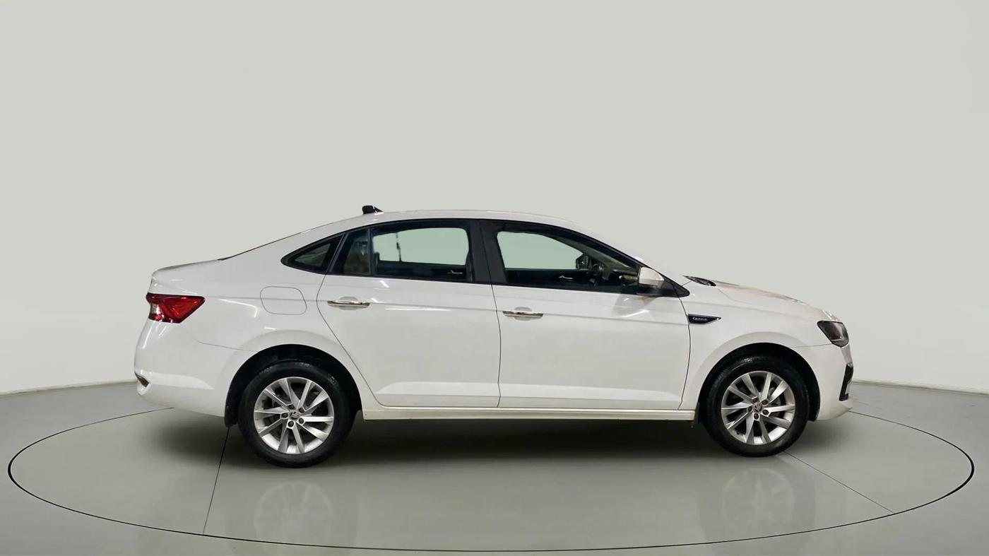 2022 Skoda SLAVIA AMBITION 1.0L TSI MT, Petrol, Manual, 44,960 km, Right Side View