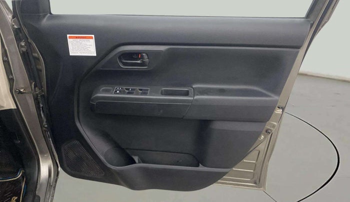 2023 Maruti New Wagon-R LXI CNG 1.0, CNG, Manual, 35,372 km, Driver Side Door Panels Control