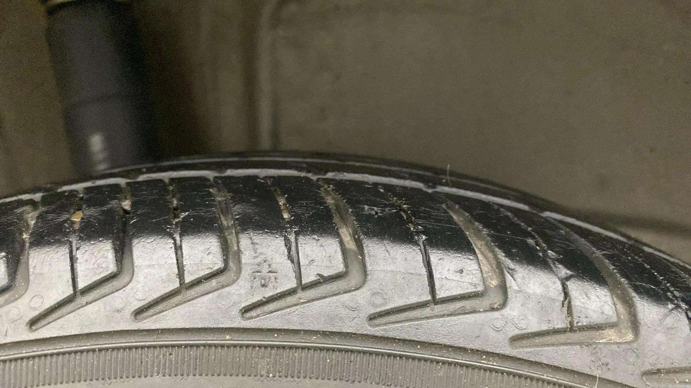 2023 Maruti New Wagon-R LXI CNG 1.0, CNG, Manual, 35,691 km, Right Rear Tyre Tread