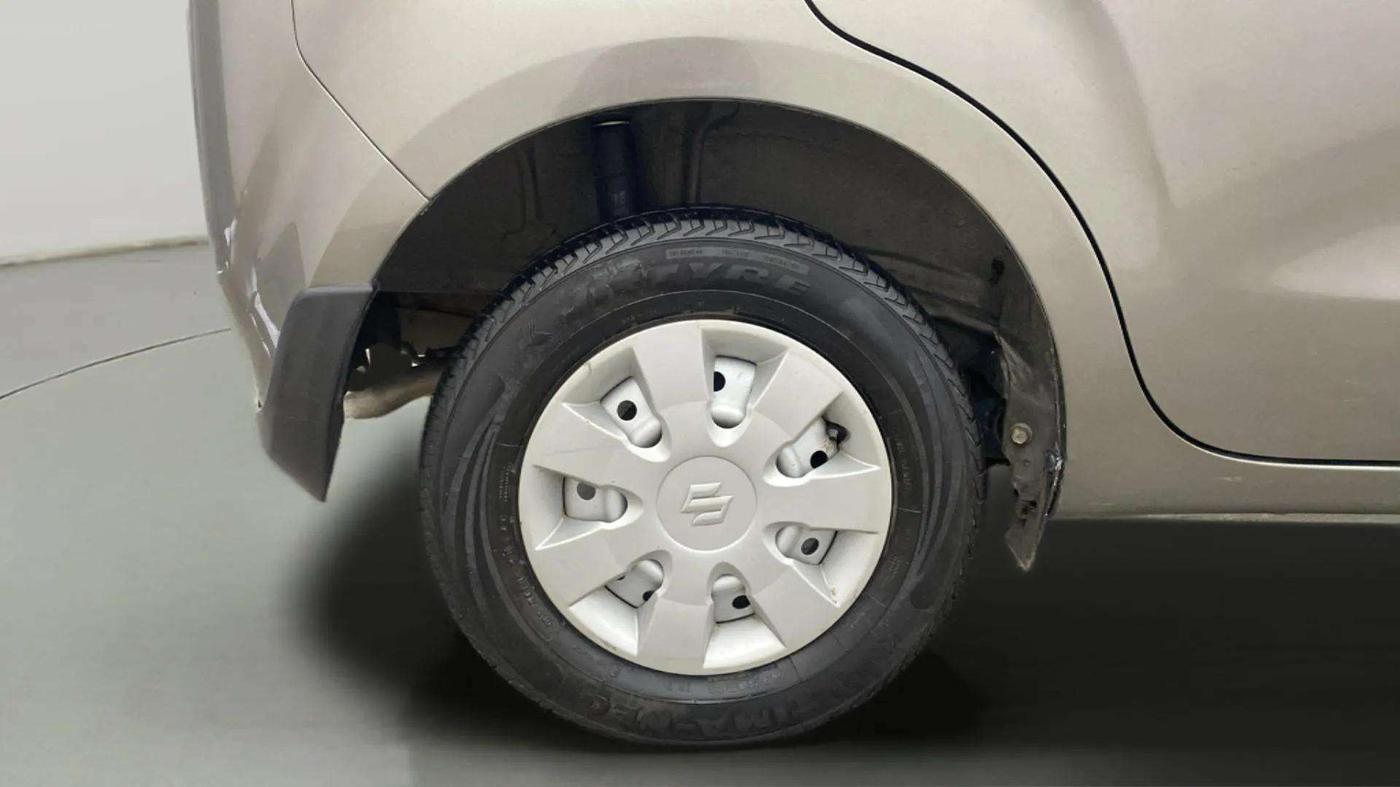 2023 Maruti New Wagon-R LXI CNG 1.0, CNG, Manual, 35,691 km, Right Rear Wheel