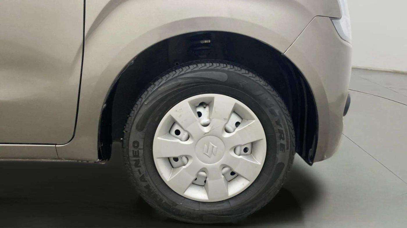 2023 Maruti New Wagon-R LXI CNG 1.0, CNG, Manual, 35,691 km, Right Front Wheel