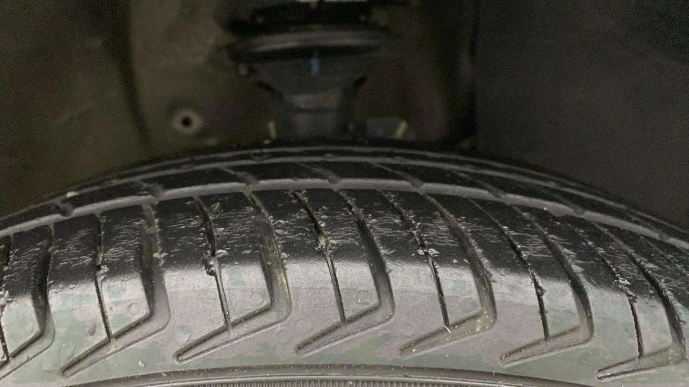 2023 Maruti New Wagon-R LXI CNG 1.0, CNG, Manual, 35,691 km, Right Front Tyre Tread