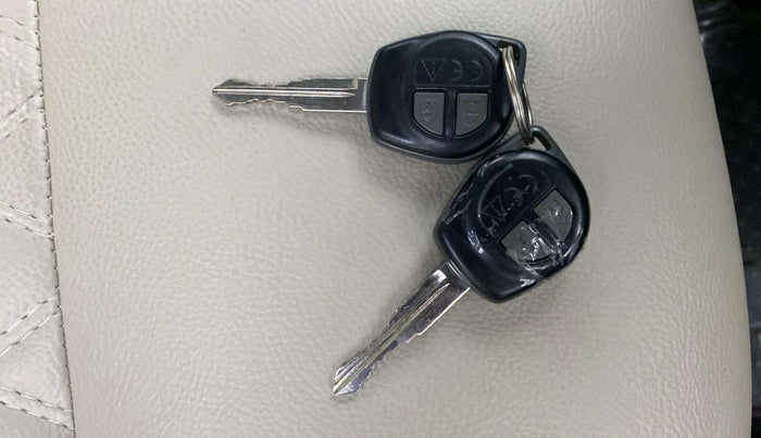 2022 Maruti Vitara Brezza LXI, Petrol, Manual, 12,406 km, Key Close Up