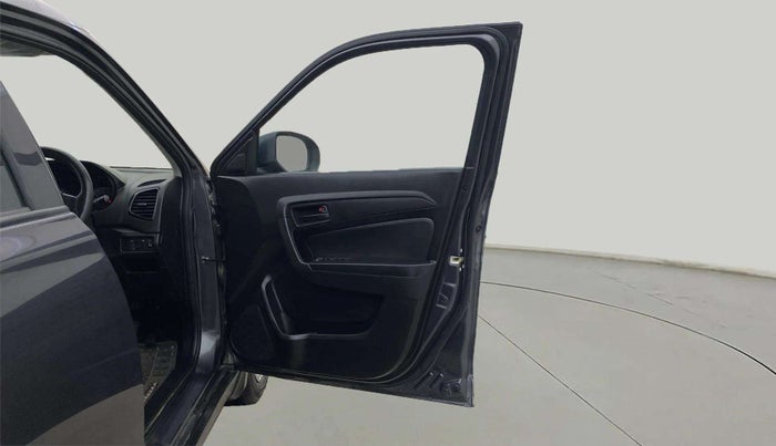 2022 Maruti Vitara Brezza LXI, Petrol, Manual, 12,406 km, RHS Front Door