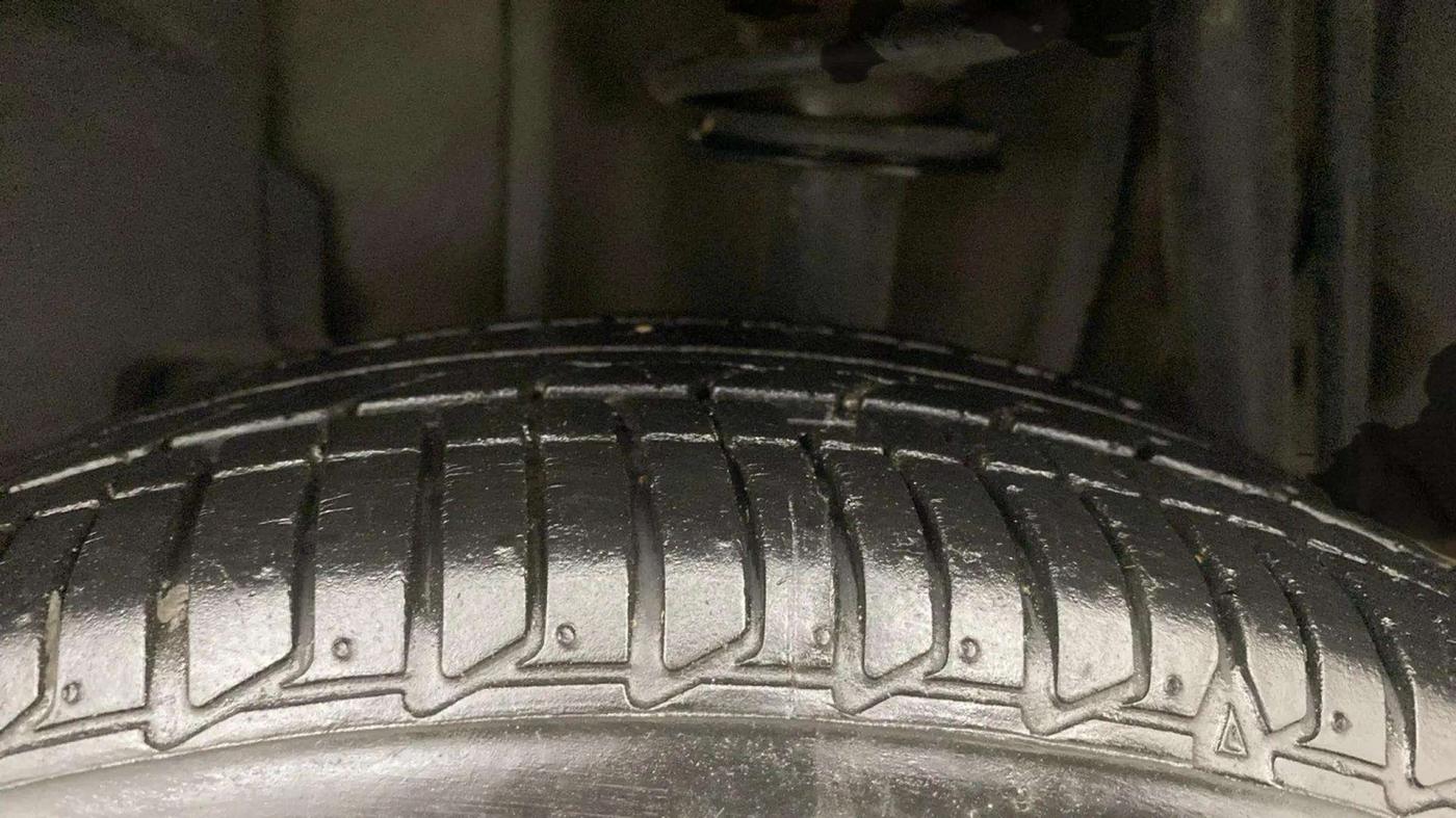 2019 Tata TIGOR XZ PLUS PETROL, Petrol, Manual, 60,999 km, Left Rear Tyre Tread