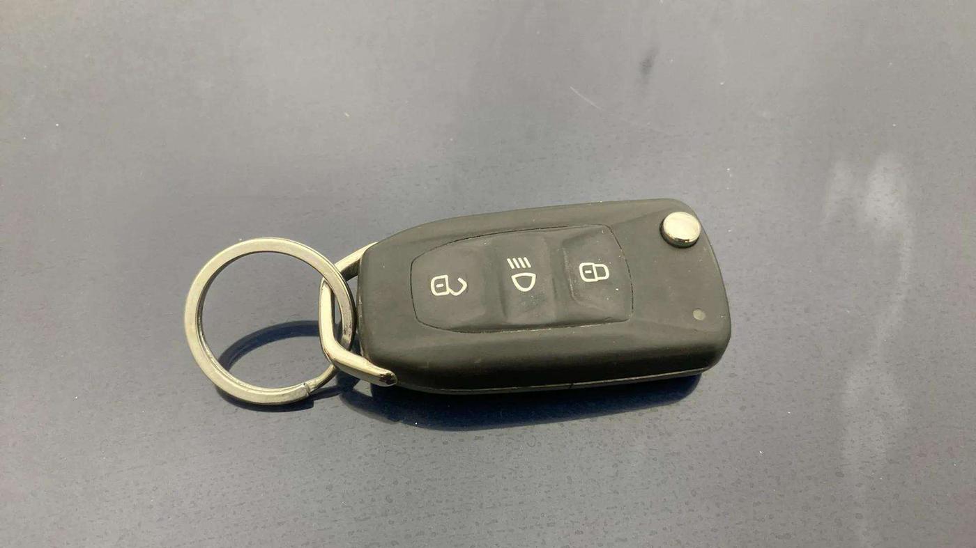 2019 Tata TIGOR XZ PLUS PETROL, Petrol, Manual, 60,999 km, Key Close Up