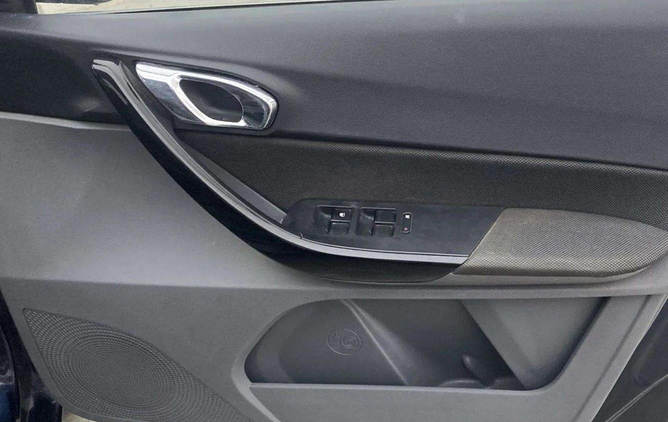2019 Tata TIGOR XZ PLUS PETROL, Petrol, Manual, 60,999 km, Driver Side Door Panels Control