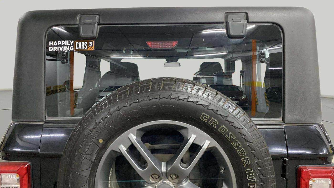 2023 Mahindra Thar LX D AT 4WD HT, Diesel, Automatic, 30,200 km, Rear Windshield