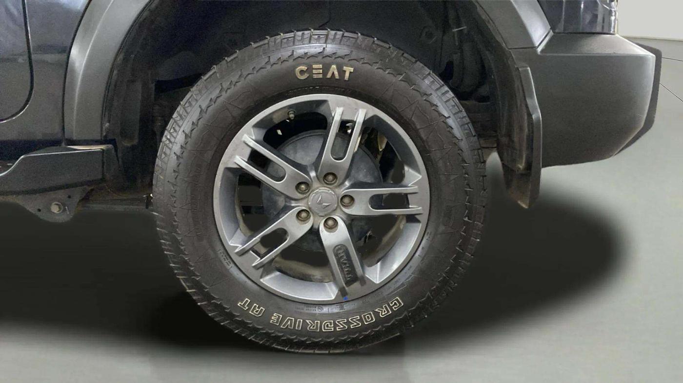 2023 Mahindra Thar LX D AT 4WD HT, Diesel, Automatic, 30,200 km, Left Rear Wheel