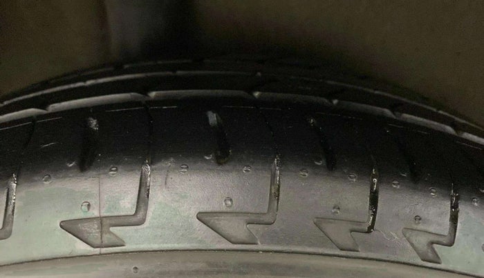 2017 Honda WR-V 1.2L I-VTEC VX MT, Petrol, Manual, 10,059 km, Right Rear Tyre Tread