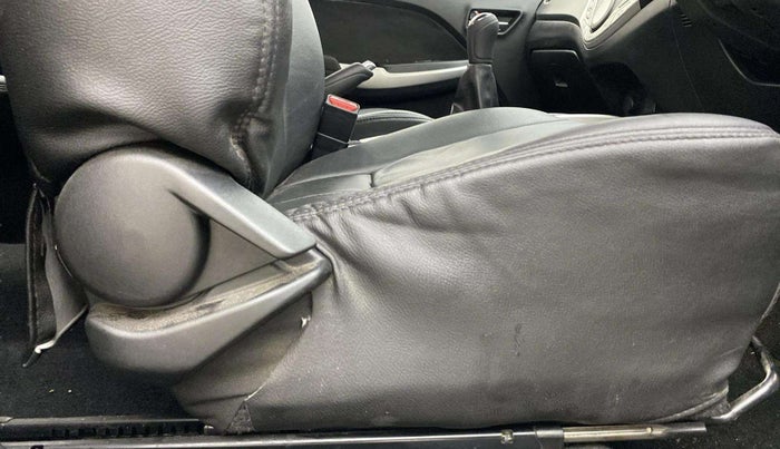 2016 Maruti Baleno DELTA PETROL 1.2, Petrol, Manual, 49,991 km, Driver Side Adjustment Panel