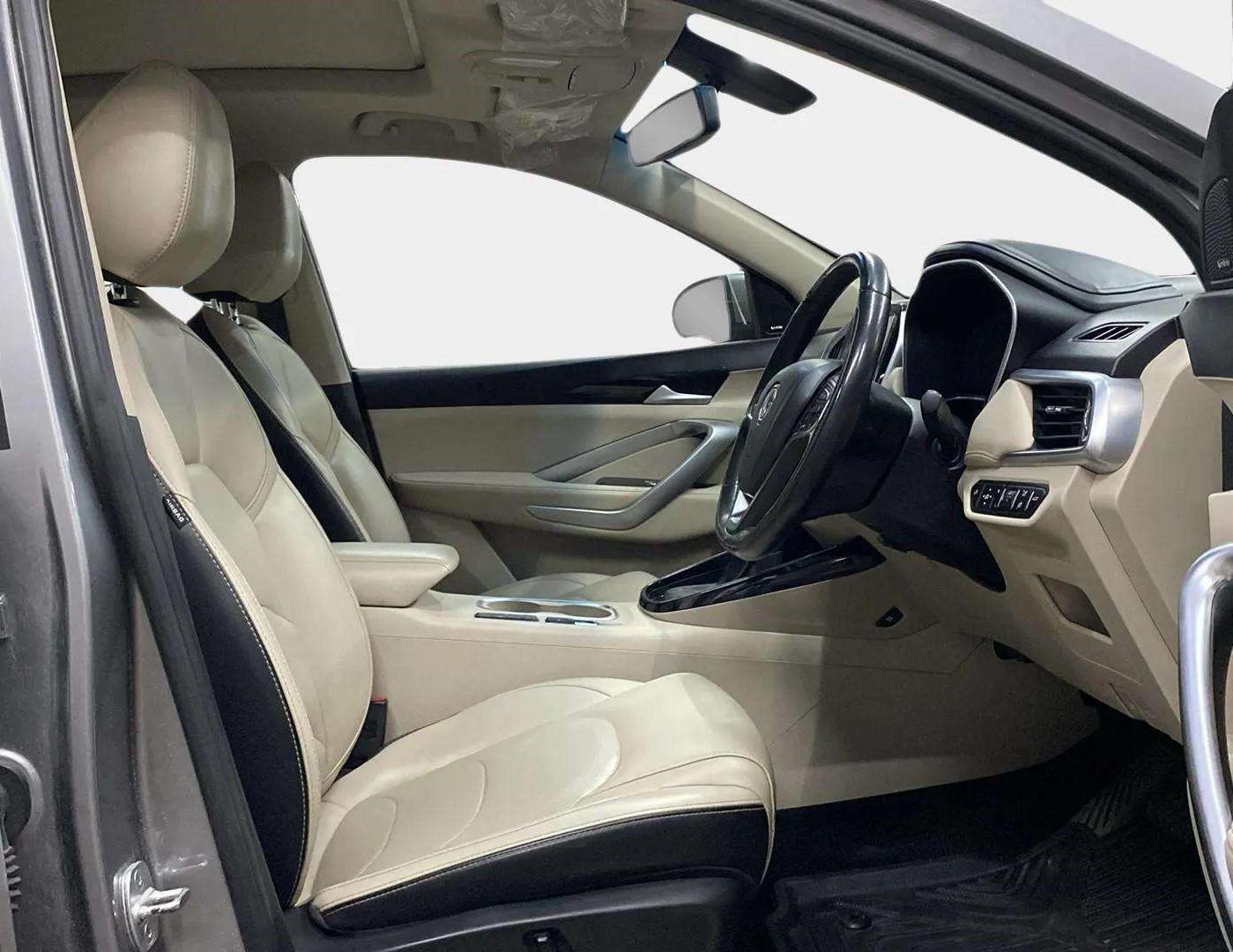 2021 MG HECTOR SHARP 1.5 PETROL CVT, Petrol, Automatic, 49,364 km, Right Side Front Door Cabin