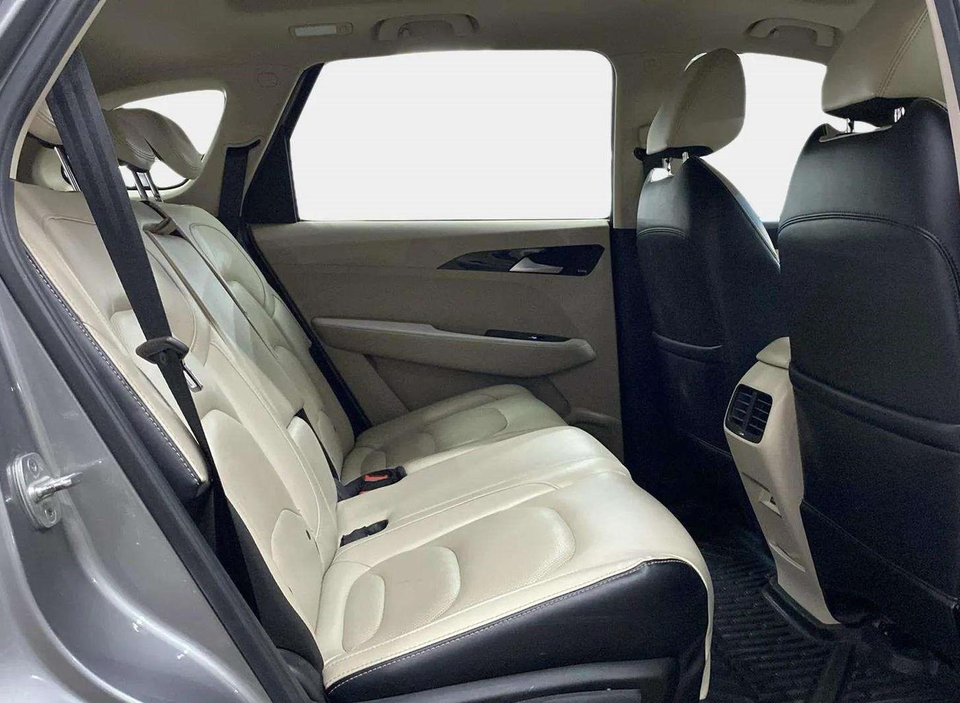 2021 MG HECTOR SHARP 1.5 PETROL CVT, Petrol, Automatic, 49,364 km, Right Side Rear Door Cabin