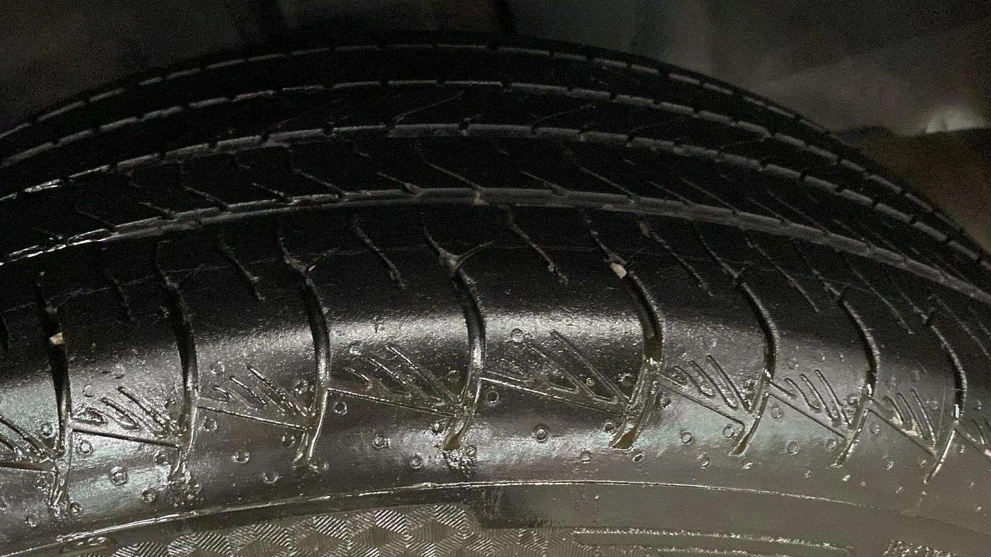 2021 MG HECTOR SHARP 1.5 PETROL CVT, Petrol, Automatic, 49,364 km, Left Rear Tyre Tread