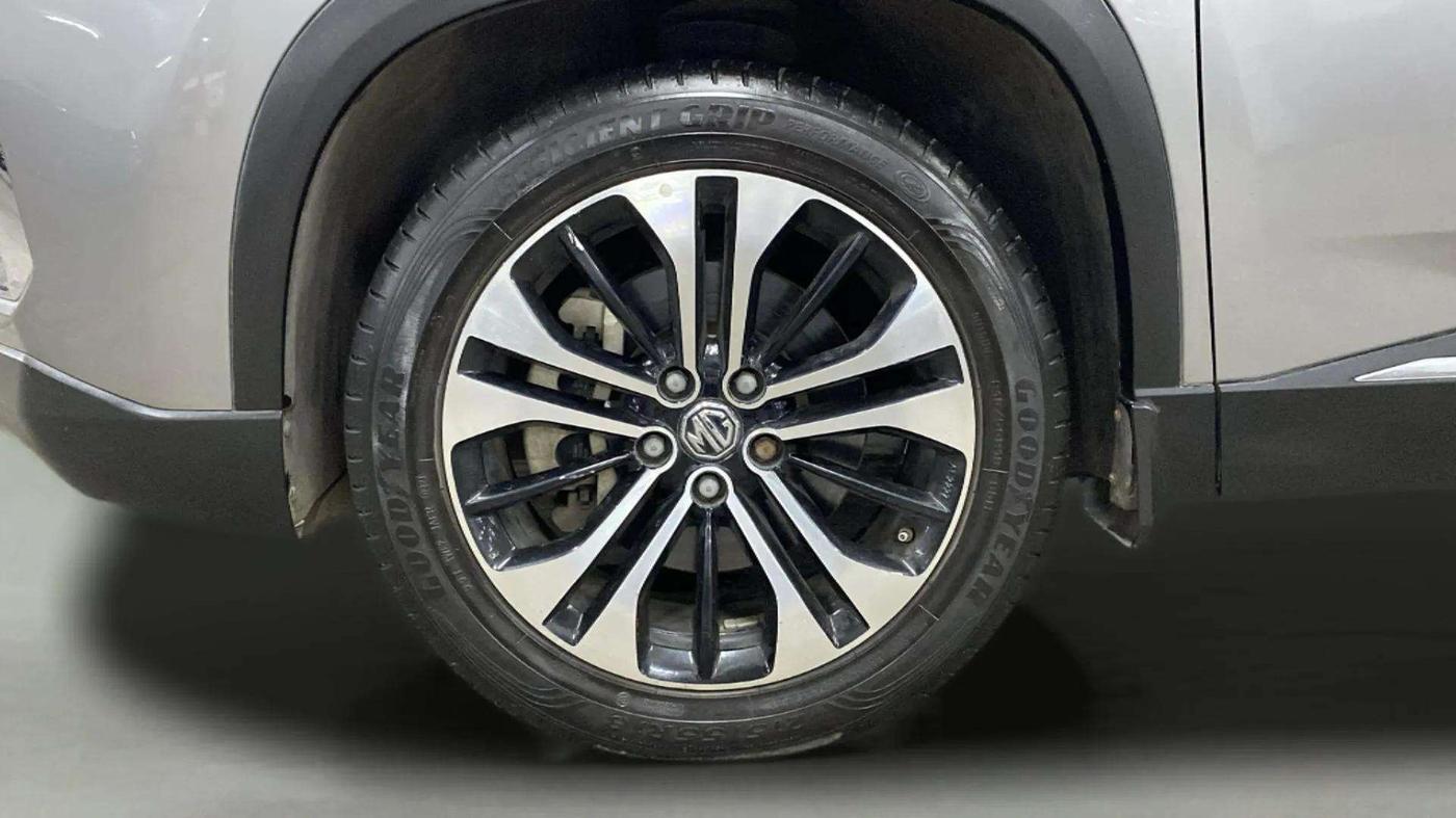 2021 MG HECTOR SHARP 1.5 PETROL CVT, Petrol, Automatic, 49,364 km, Left Front Wheel