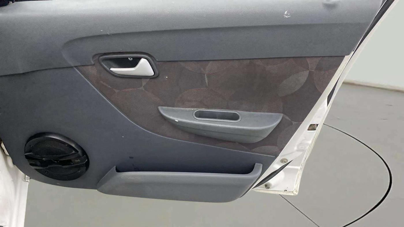 2014 Maruti Alto 800 LXI, Petrol, Manual, 73,029 km, Driver Side Door Panels Control