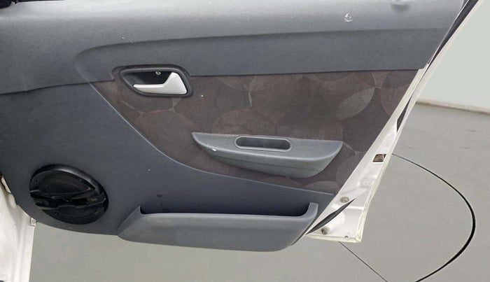 2014 Maruti Alto 800 LXI, Petrol, Manual, 73,029 km, Driver Side Door Panels Control