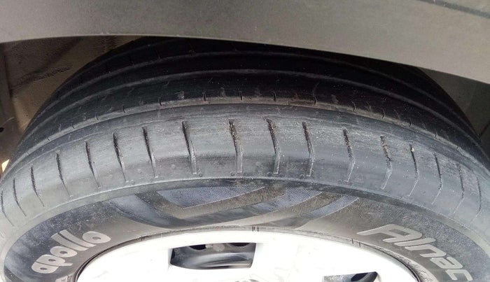 2021 Hyundai VENUE S+ 1.2, Petrol, Manual, 46,780 km, Right Front Tyre Tread