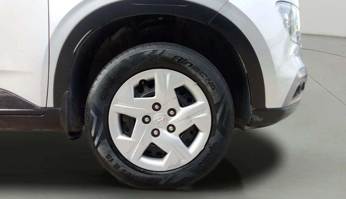 2021 Hyundai VENUE S+ 1.2, Petrol, Manual, 46,780 km, Right Front Wheel