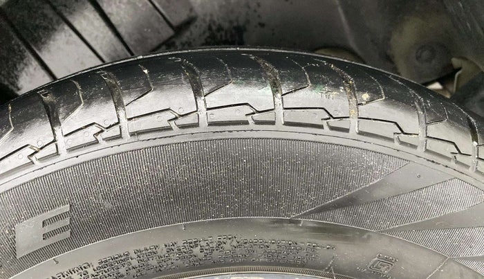 2023 Maruti Dzire VXI CNG, CNG, Manual, 54,376 km, Right Rear Tyre Tread