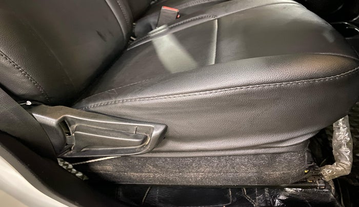 2020 Maruti S PRESSO VXI PLUS AMT, Petrol, Automatic, 39,357 km, Driver Side Adjustment Panel