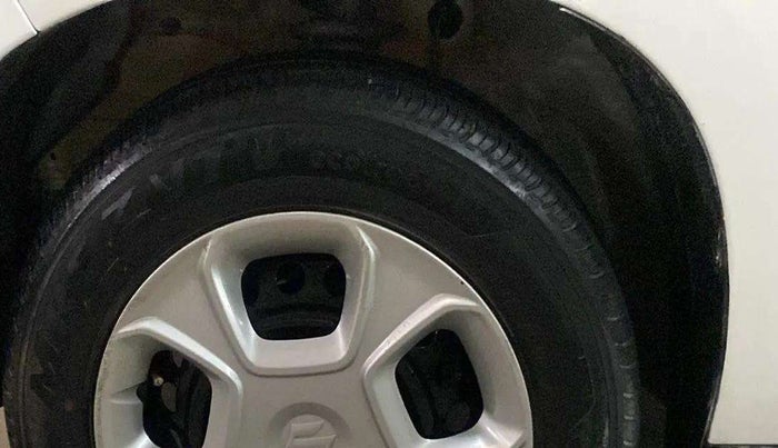 2020 Maruti S PRESSO VXI PLUS AMT, Petrol, Automatic, 39,357 km, Left front tyre - Minor crack