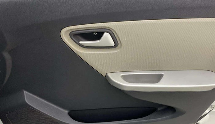 2019 Maruti Alto K10 VXI, Petrol, Manual, 33,487 km, Driver Side Door Panels Control