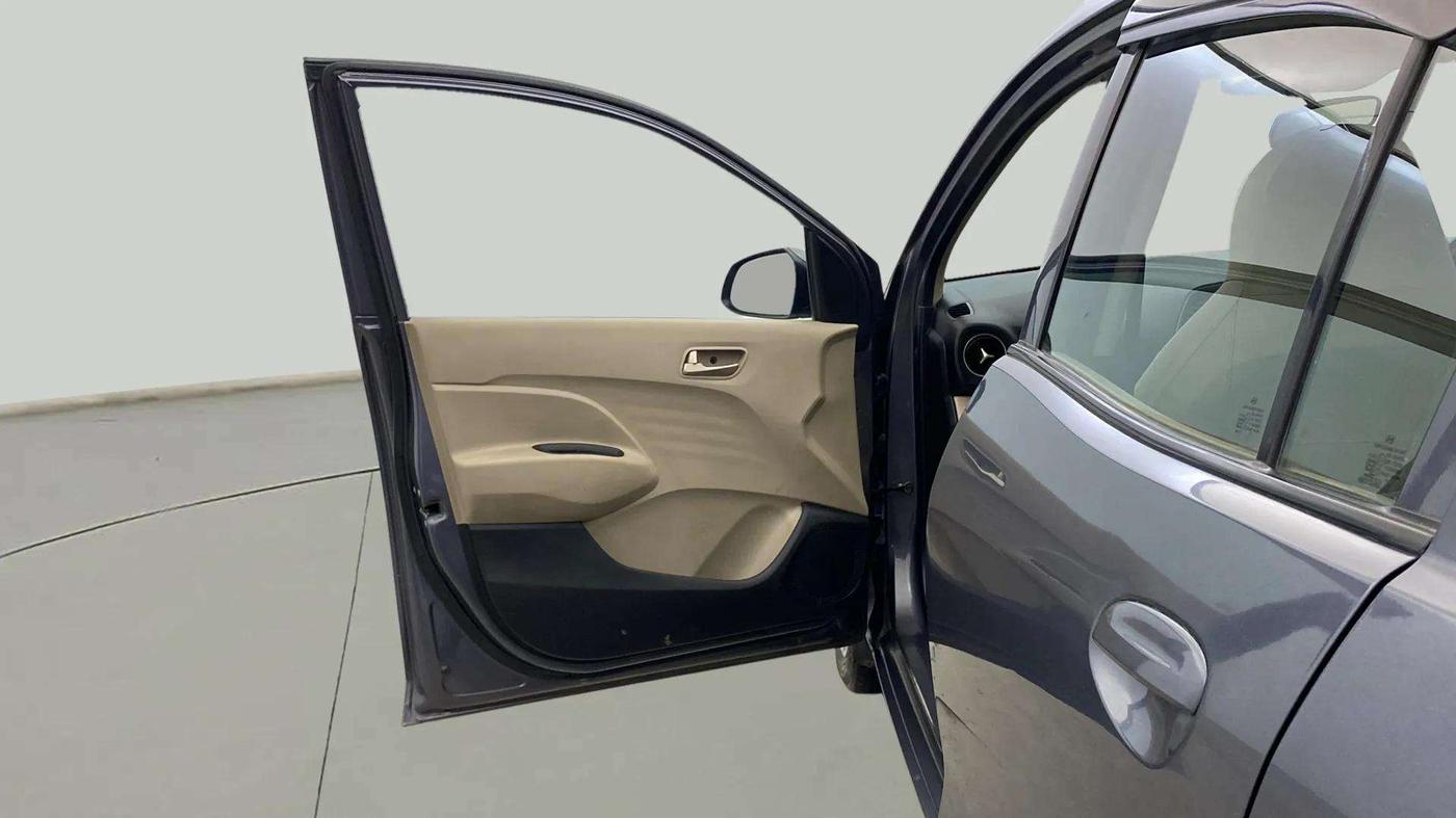 2019 Hyundai NEW SANTRO SPORTZ CNG, CNG, Manual, 64,816 km, LHS Front Door