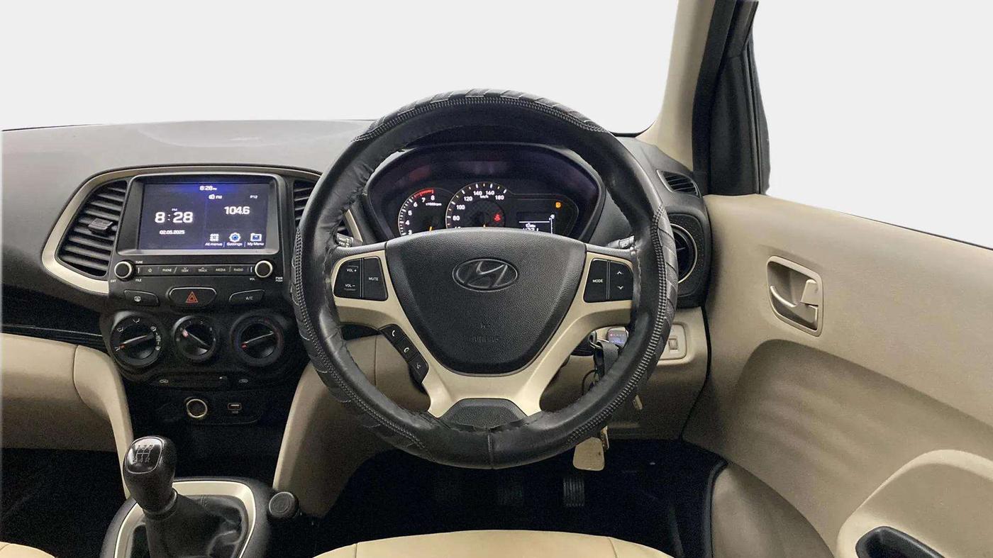 2019 Hyundai NEW SANTRO SPORTZ CNG, CNG, Manual, 64,816 km, Steering Wheel Close Up