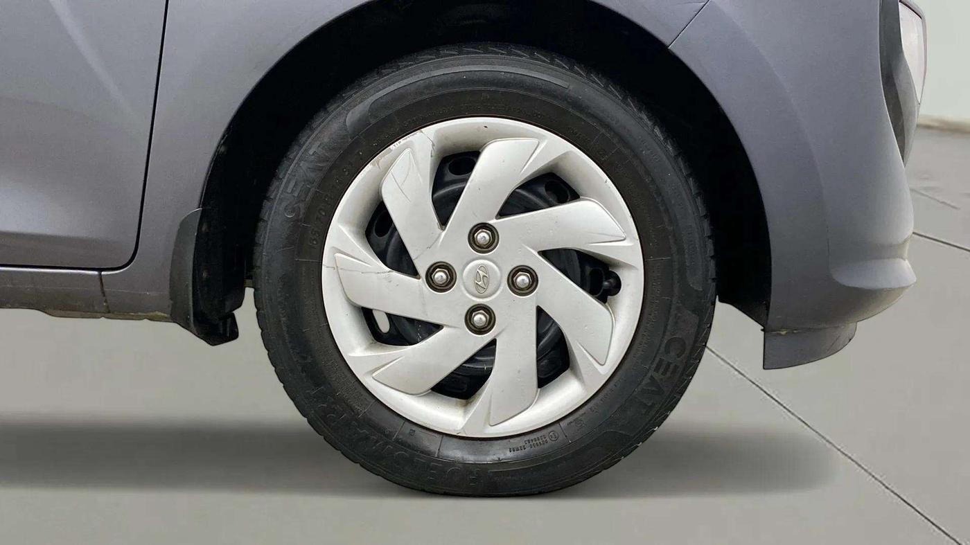 2019 Hyundai NEW SANTRO SPORTZ CNG, CNG, Manual, 64,816 km, Right Front Wheel