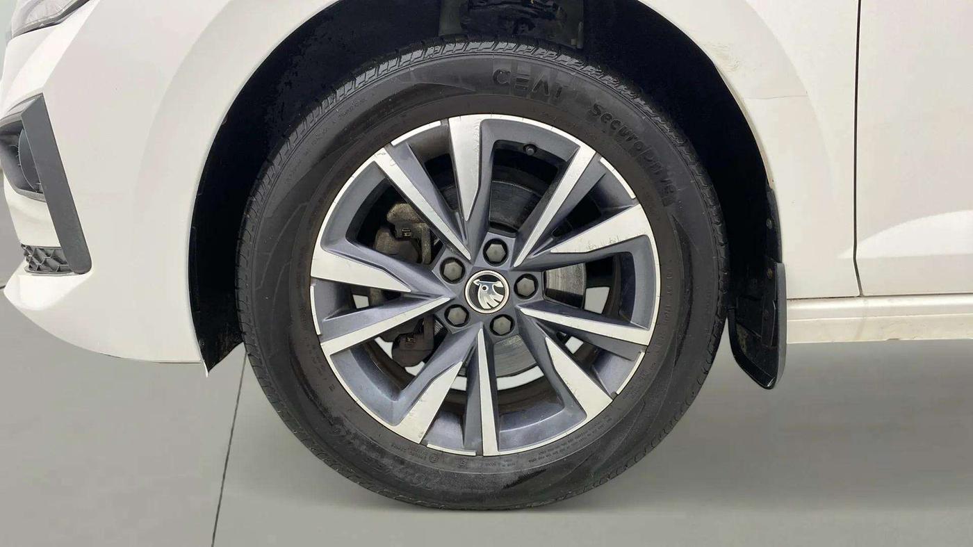 2022 Skoda SLAVIA STYLE 1.0L TSI AT, Petrol, Automatic, 19,051 km, Left Front Wheel